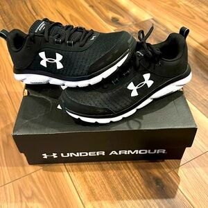 UA Charged ASSERT 8 Size 9.5